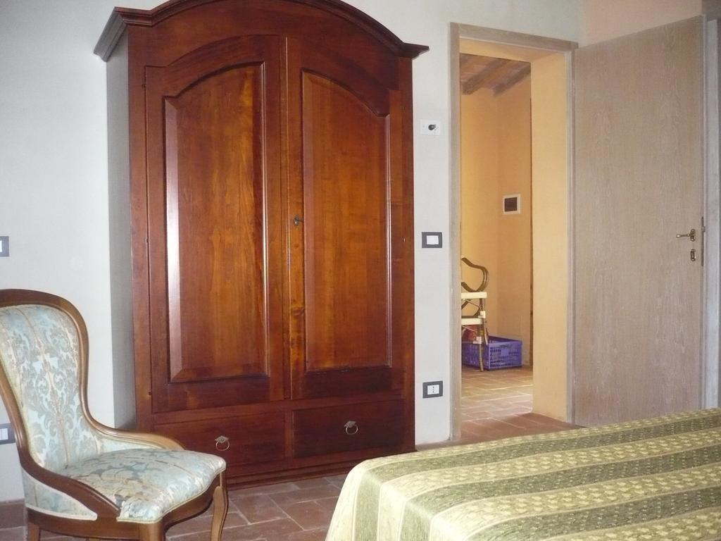 Casa Vacanze Casale al Pino Riparbella Exterior foto