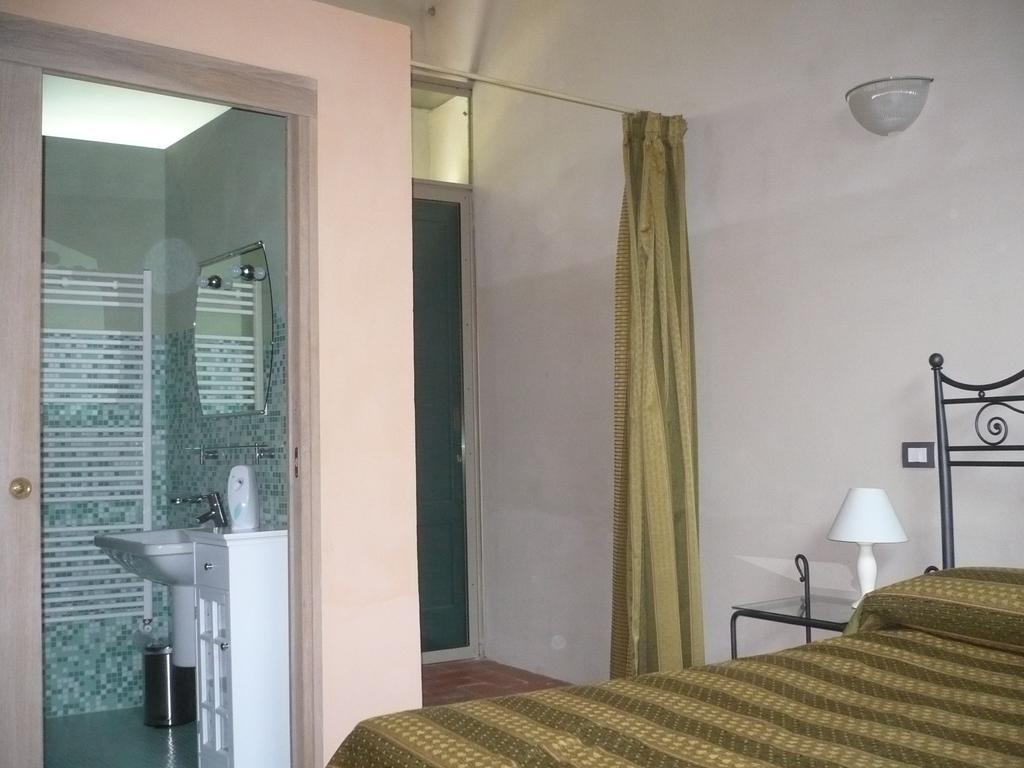 Casa Vacanze Casale al Pino Riparbella Exterior foto