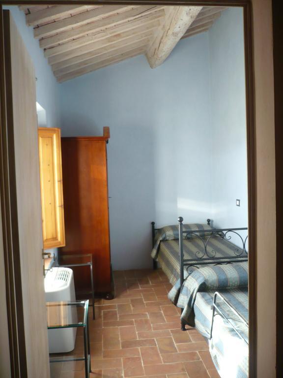 Casa Vacanze Casale al Pino Riparbella Exterior foto