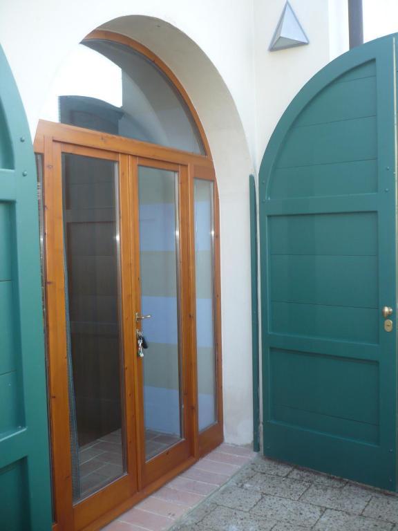 Casa Vacanze Casale al Pino Riparbella Habitación foto