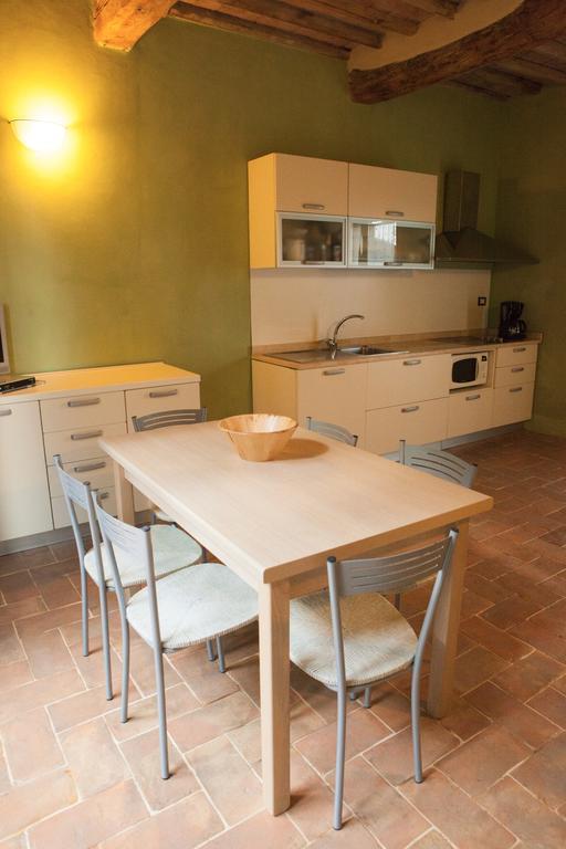 Casa Vacanze Casale al Pino Riparbella Exterior foto