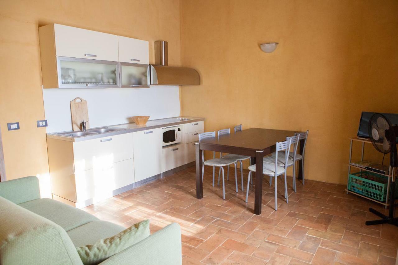 Casa Vacanze Casale al Pino Riparbella Exterior foto