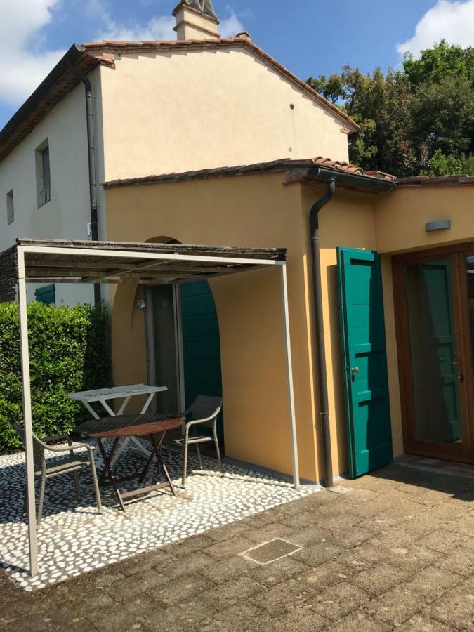 Casa Vacanze Casale al Pino Riparbella Exterior foto